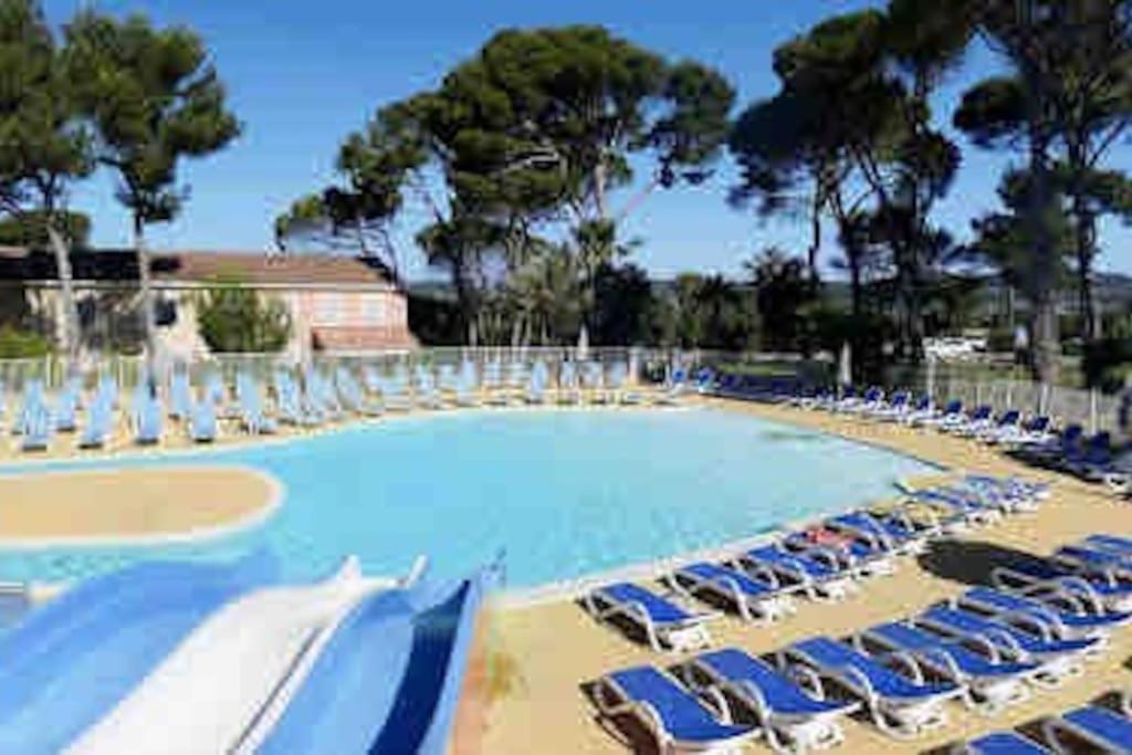 Villa La Baleine Verte Calvisson Exterior foto